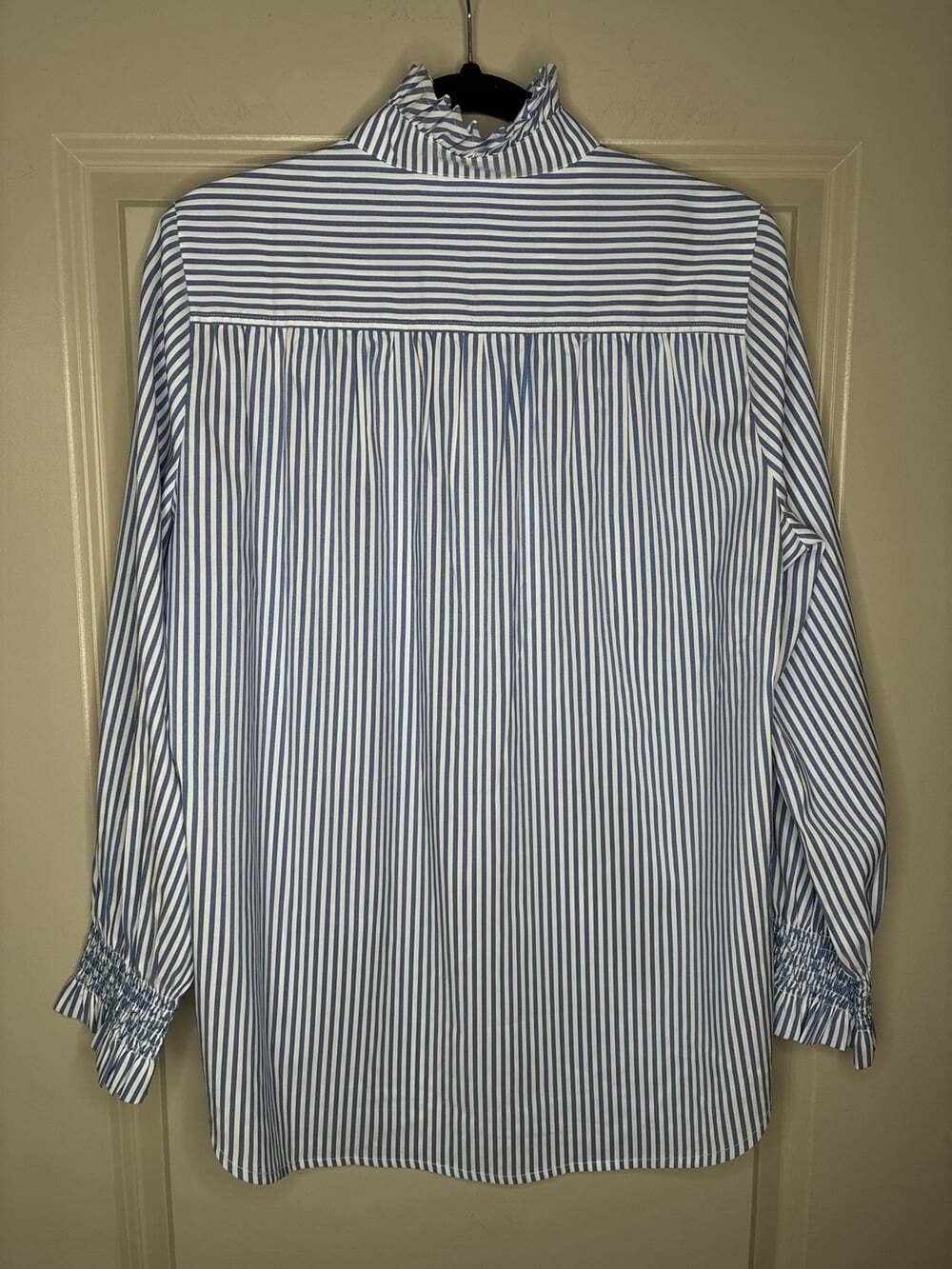 Tuckernuck Blue and White Stripe Teagan Popover Top Size Large - Picture 5 of 9